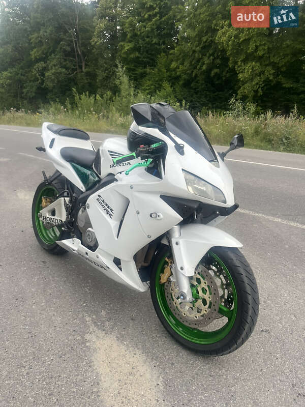 Спортбайк Honda CBR 600RR 2004 в Золочеві фото 3 Спортбайк Honda CBR 600RR 2004 в Золочеві
