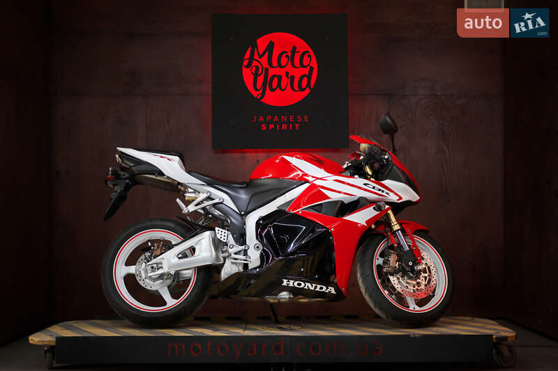 Спортбайк Honda CBR 600RR 2012 в Дніпрі
