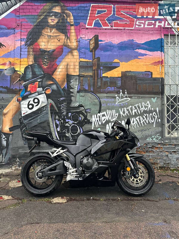 Спортбайк Honda CBR 600RR 2017 в Києві