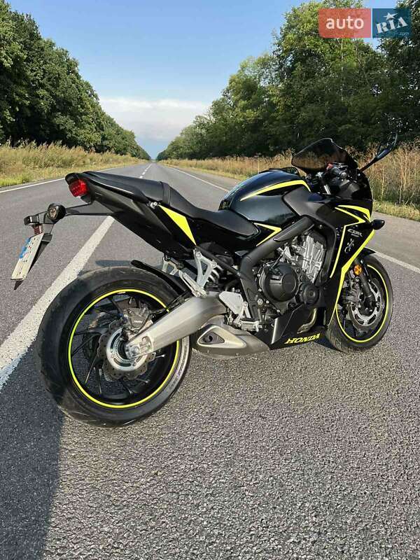 Мотоцикл Спорт-туризм Honda CBR 650F 2014 в Казатине