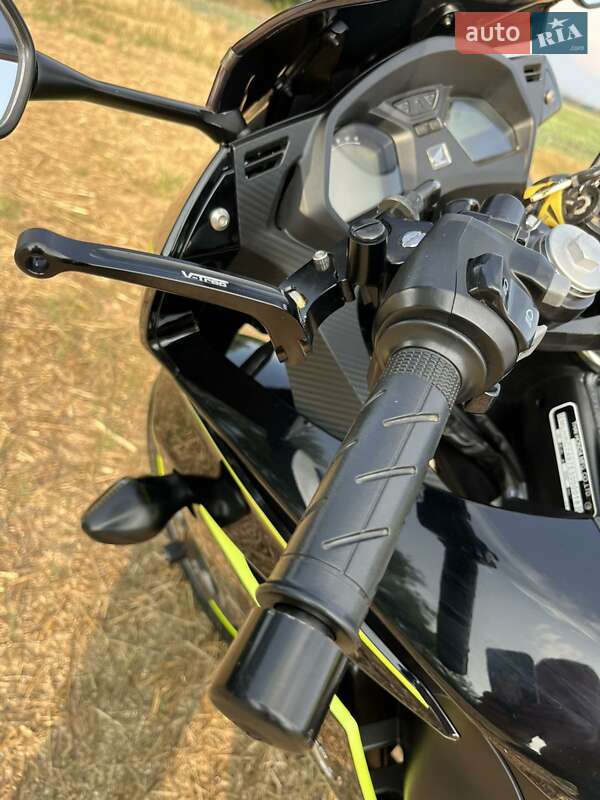 Мотоцикл Спорт-туризм Honda CBR 650F 2014 в Казатине