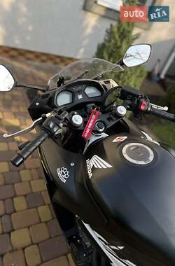 Мотоцикл Спорт-туризм Honda CBR 650F 2016 в 