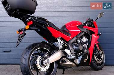 Мотоцикл Спорт-туризм Honda CBR 650F 2018 в 