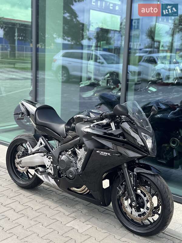 Мотоцикл Спорт-туризм Honda CBR 650F 2014 в Ровно