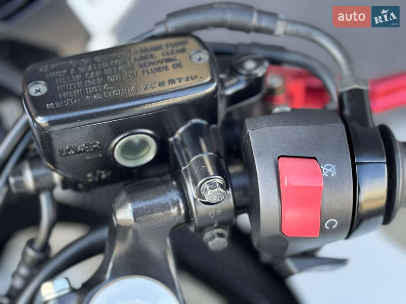 Спортбайк Honda CBR 650F 2015 в Львові фото 14 Спортбайк Honda CBR 650F 2015 в Львові