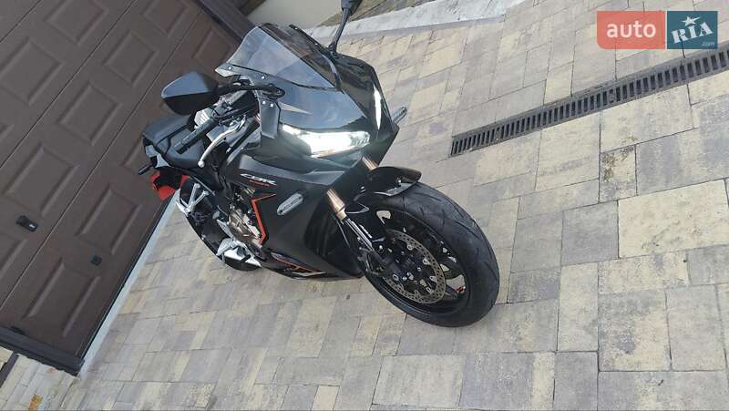 Спортбайк Honda CBR 650R 2021 в Тернополе фото 14 Спортбайк Honda CBR 650R 2021 в Тернополе