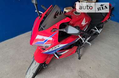 Спортбайк Honda CBR 650R 2024 в Николаеве