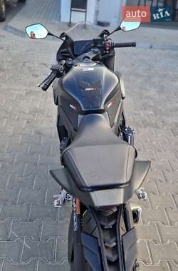 Спортбайк Honda CBR 650R 2025 в 