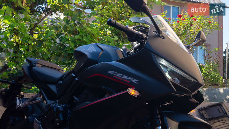 Спортбайк Honda CBR 650R 2024 в Хмельницком фото 3 Спортбайк Honda CBR 650R 2024 в Хмельницком