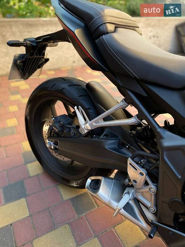 Спортбайк Honda CBR 650R 2024 в Хмельницком фото 9 Спортбайк Honda CBR 650R 2024 в Хмельницком