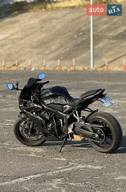Спортбайк Honda CBR 650R 2024 в 