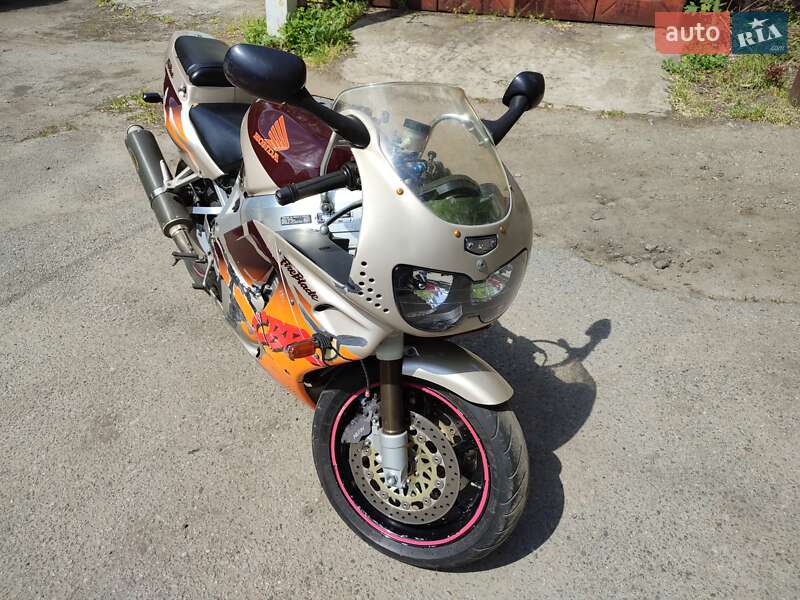 Спортбайк Honda CBR 900RR 1995 в Днепре