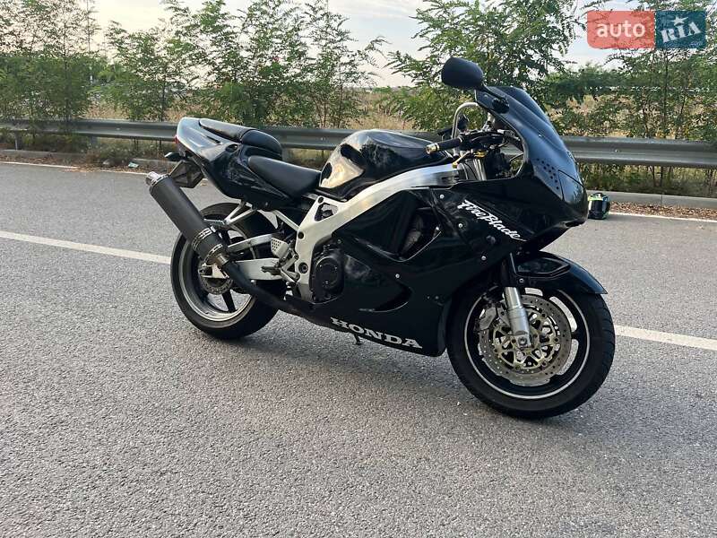 Спортбайк Honda CBR 929RR 2000 в Хмельницком