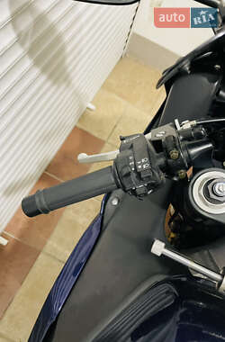 Спортбайк Honda CBR 929RR 2002 в 