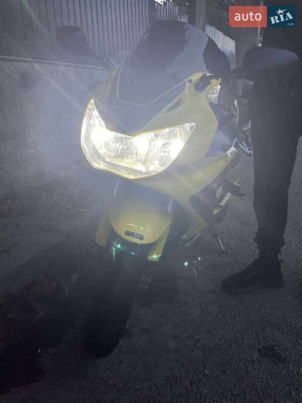 Спортбайк Honda CBR 929RR 2001 в Жмеринке фото 15 Спортбайк Honda CBR 929RR 2001 в Жмеринке