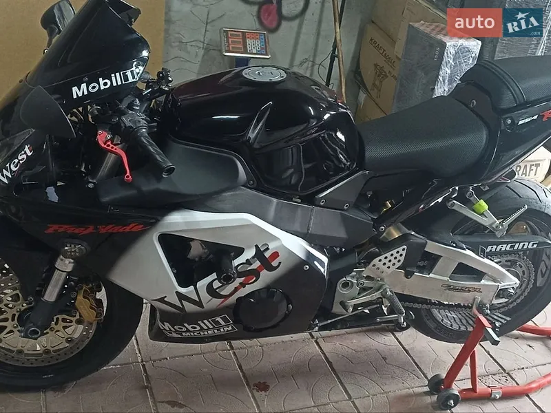 Honda CBR 954RR 2003