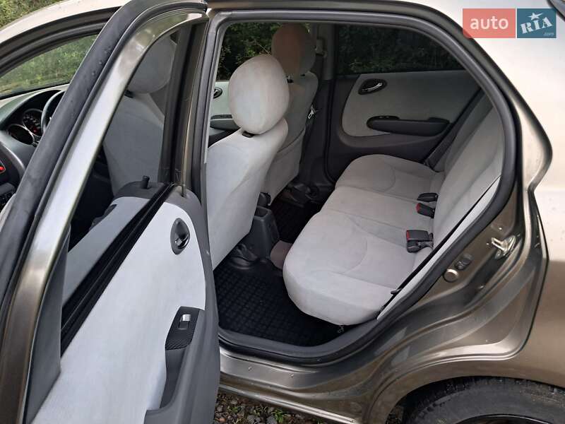 Седан Honda City 2006 в Долині