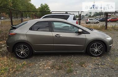Хэтчбек Honda Civic 2007 в 