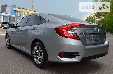 Седан Honda Civic 2016 в Львове