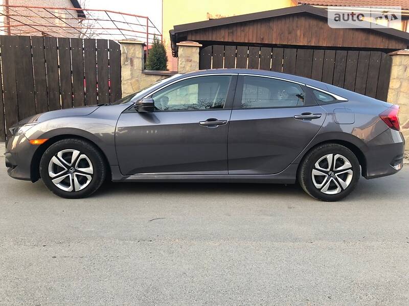 Седан Honda Civic 2018 в Івано-Франківську
