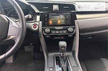 Хетчбек Honda Civic 2018 в 