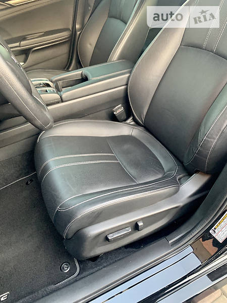 Хетчбек Honda Civic 2018 в Полтаві фото 10 Хетчбек Honda Civic 2018 в Полтаві