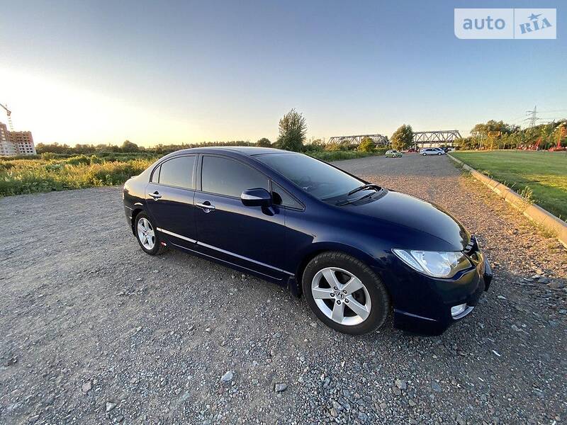 Седан Honda Civic 2008 в Киеве