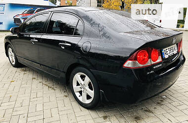 Седан Honda Civic 2008 в Днепре