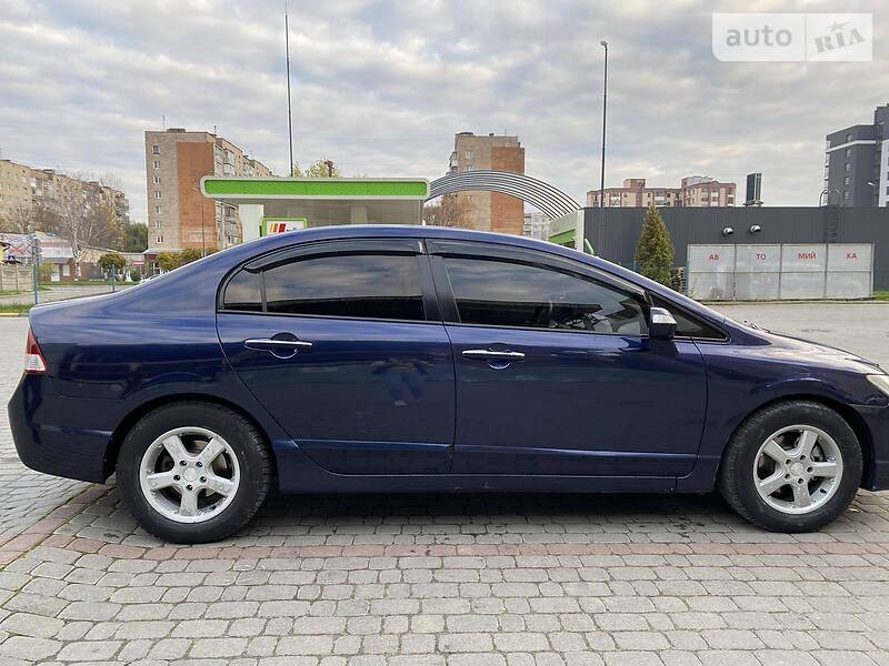 Седан Honda Civic 2007 в Ивано-Франковске