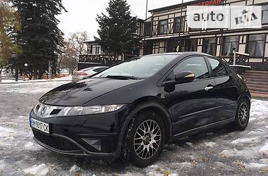 Хэтчбек Honda Civic 2010 в Глухове