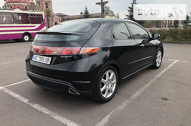 Хэтчбек Honda Civic 2008 в Каменском