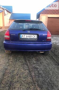 Хэтчбек Honda Civic 2000 в Ивано-Франковске