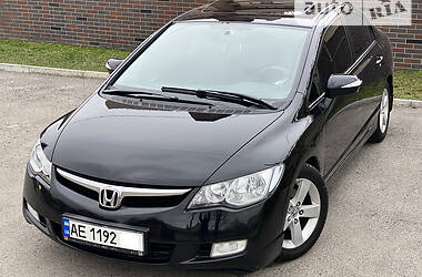 Седан Honda Civic 2009 в Днепре