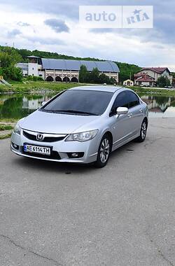 Седан Honda Civic 2009 в Днепре