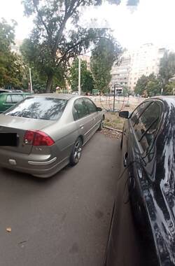 Седан Honda Civic 2005 в Днепре