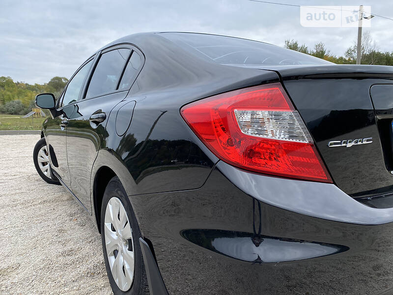 Седан Honda Civic 2012 в Днепре