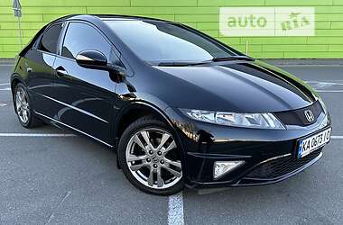Хэтчбек Honda Civic 2010 в 