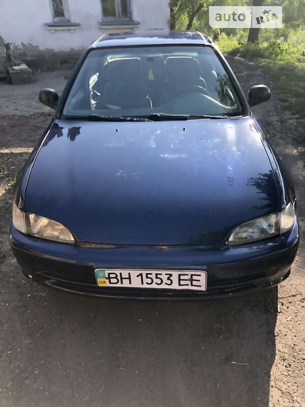 Седан Honda Civic 1995 в Чернігові