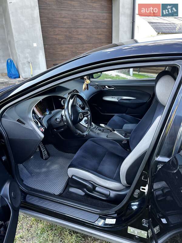 Хэтчбек Honda Civic 2007 в Львове