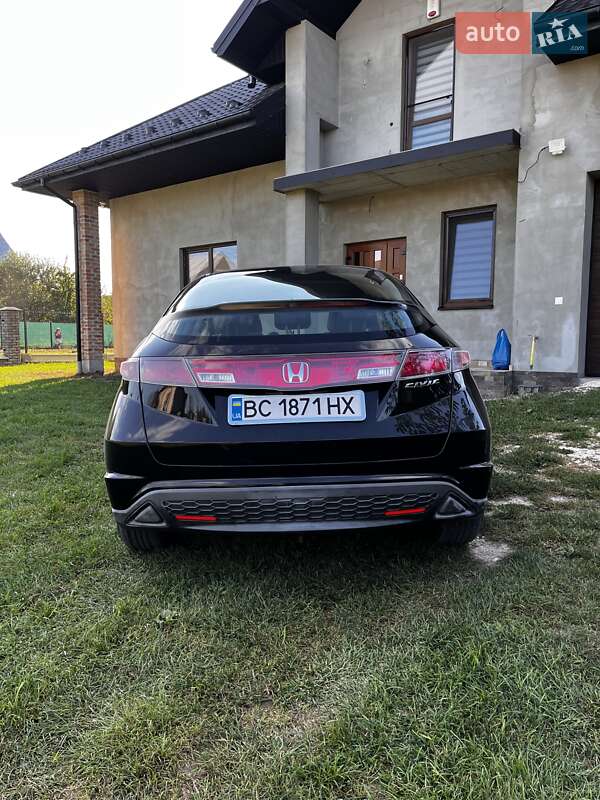 Хэтчбек Honda Civic 2007 в Львове
