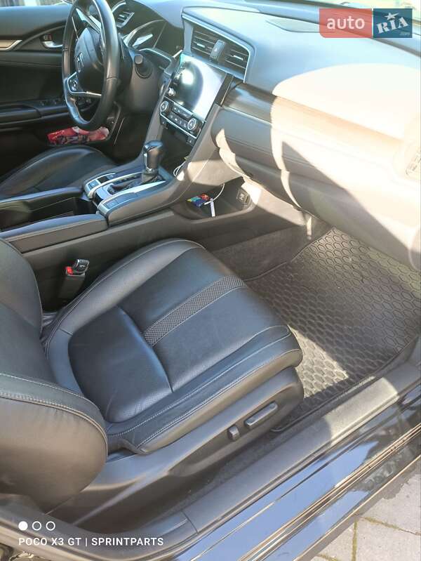 Седан Honda Civic 2019 в Старом Самборе