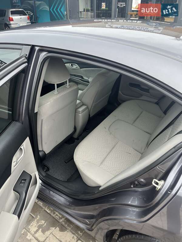 Седан Honda Civic 2014 в Запорожье
