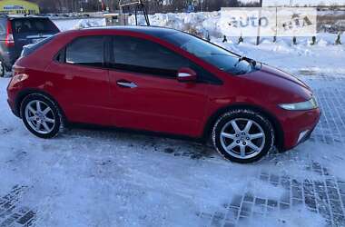 Хэтчбек Honda Civic 2006 в Золочеве