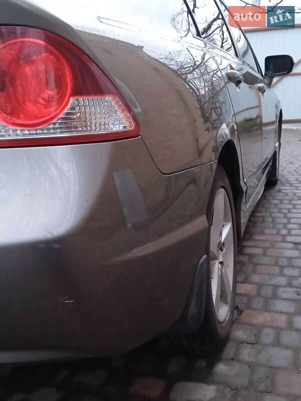 Седан Honda Civic 2007 в Миргороде