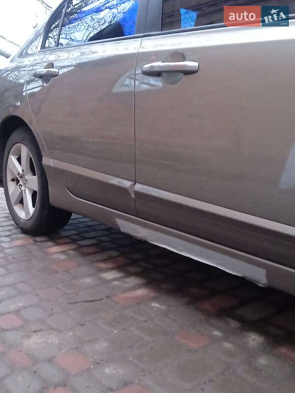 Седан Honda Civic 2007 в Миргороде