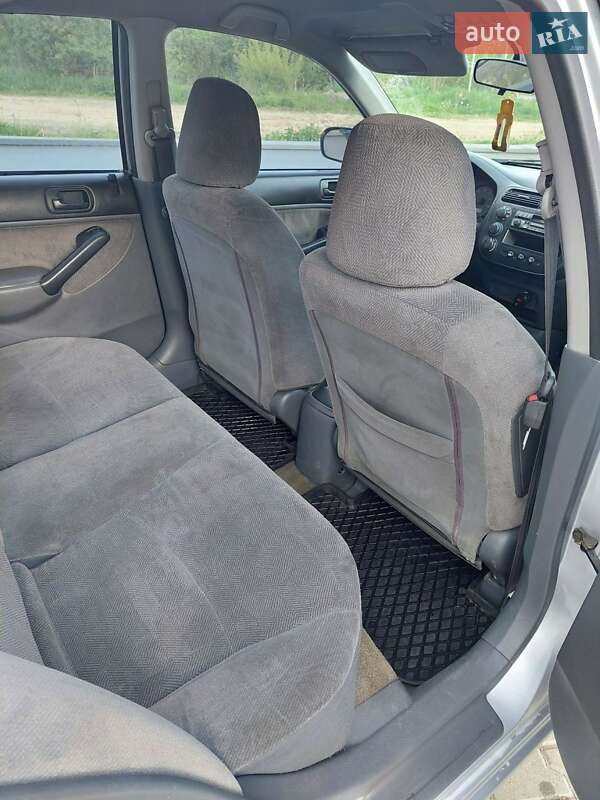 Седан Honda Civic 2001 в Воловцю