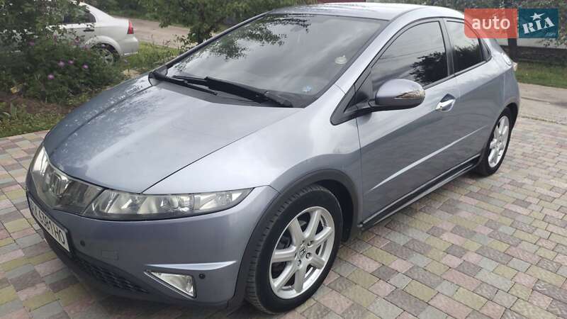 Хэтчбек Honda Civic 2008 в Харькове