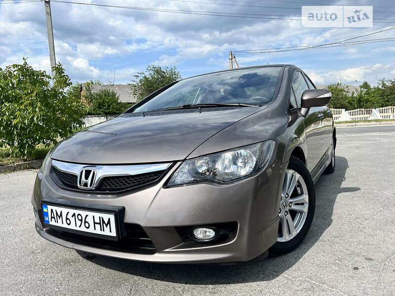 Седан Honda Civic 2010 в Звягелі