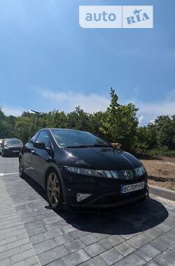 Хэтчбек Honda Civic 2005 в Львове