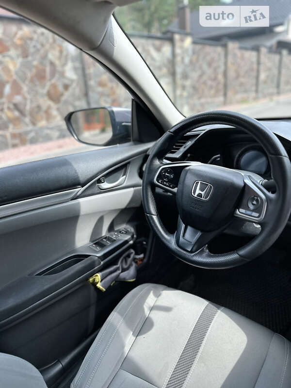 Седан Honda Civic 2016 в Києві